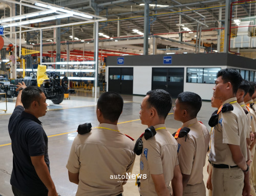 CSR Daimler Indonesia – EDUKASI SISWA SMK LEWAT MESIN BUS
