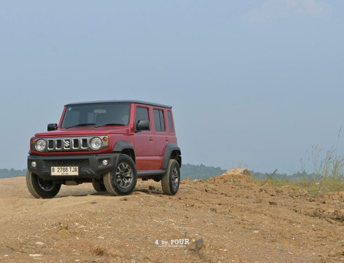 SUV Mengapa Suzuki Jimny 5-Door Terasa Lebih Dewasa Dibanding 3-Door?