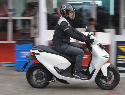 Motor Listrik Tips Pakai Motor Listrik Biar Baterai Lebih Awet dan Aman