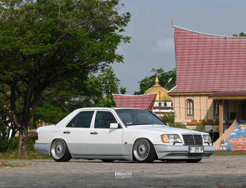 Erotism Modifikasi | Mercedes-Benz 320 E 1995 – TAMPAN MENAWAN
