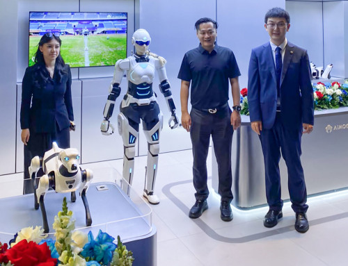 Robotika Bukan Mobil, Chery Kini Jualan Robot Di Agora Mall