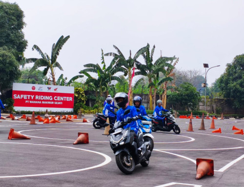 Safety Riding Guru Dan Siswa Adu Skill Di Cari_Aman Academy Bootcamp